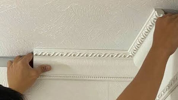 cách cắt góc phào chỉ nhựa