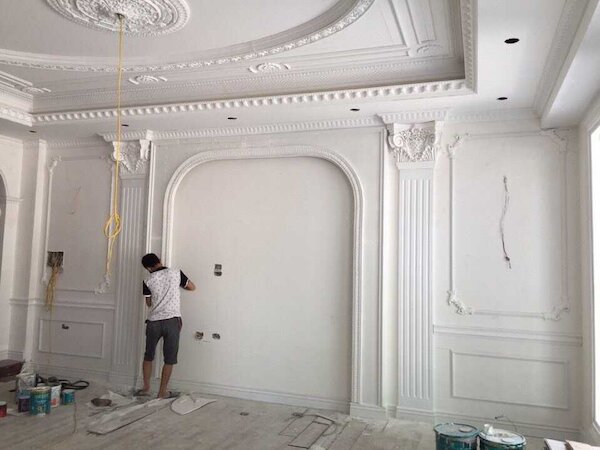Thi công phào chỉ nhựa không cần đinh vít
